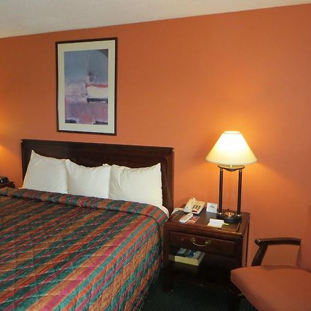 Days Inn By Wyndham Elk Grove Village O'Hare Airport West Екстер'єр фото