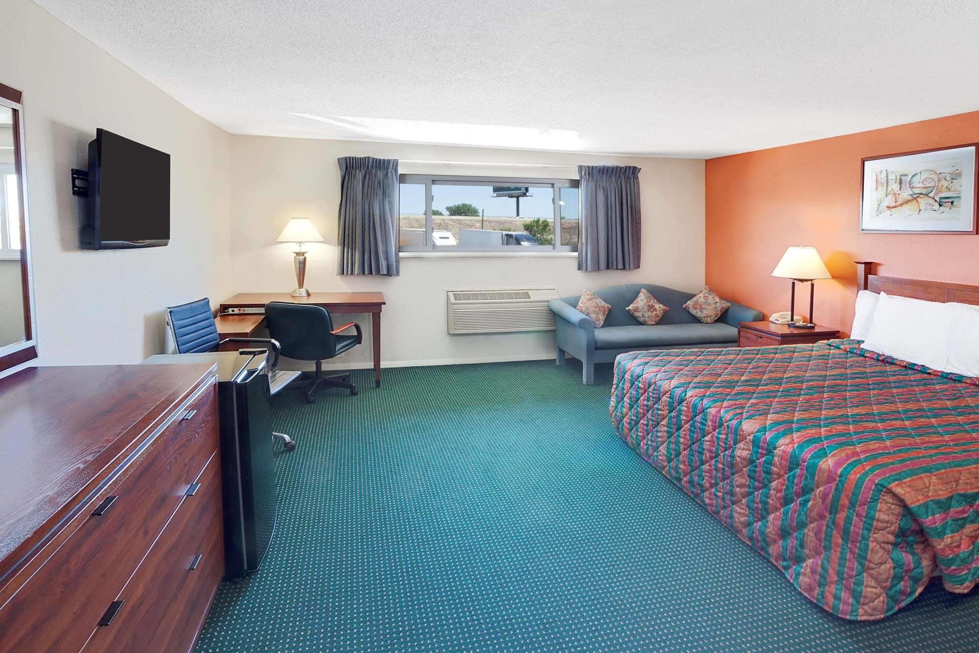 Days Inn By Wyndham Elk Grove Village O'Hare Airport West Екстер'єр фото