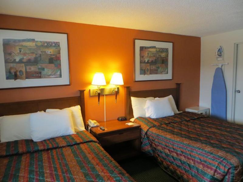 Days Inn By Wyndham Elk Grove Village O'Hare Airport West Екстер'єр фото